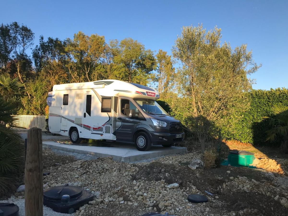 Вилла Les Pilotis Du Cognac Bourg-Charente Экстерьер фото